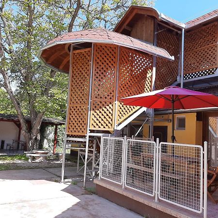 Gyopar Gyoengye Apartmanhaz โอโรชาซา ภายนอก รูปภาพ