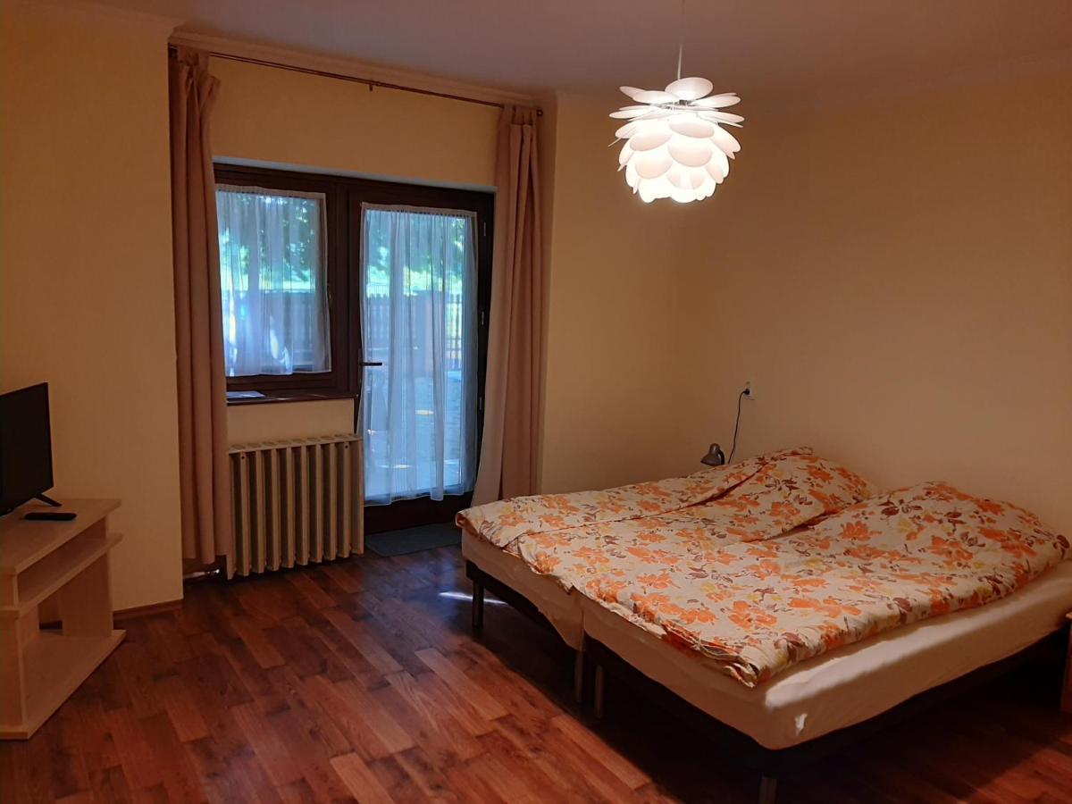 Gyopar Gyoengye Apartmanhaz โอโรชาซา ภายนอก รูปภาพ