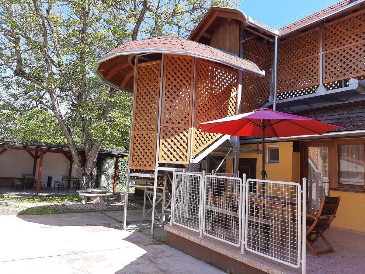 Gyopar Gyoengye Apartmanhaz โอโรชาซา ภายนอก รูปภาพ