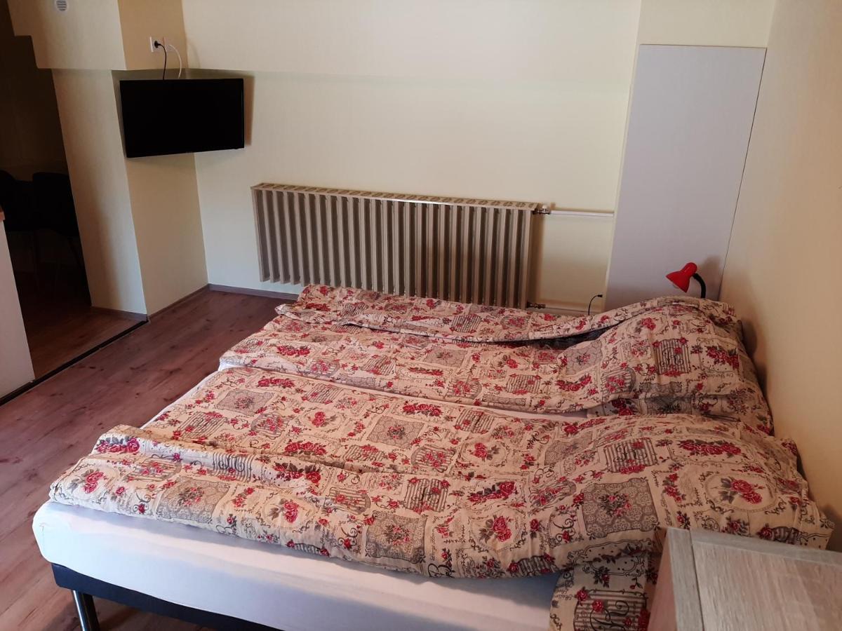 Gyopar Gyoengye Apartmanhaz โอโรชาซา ภายนอก รูปภาพ