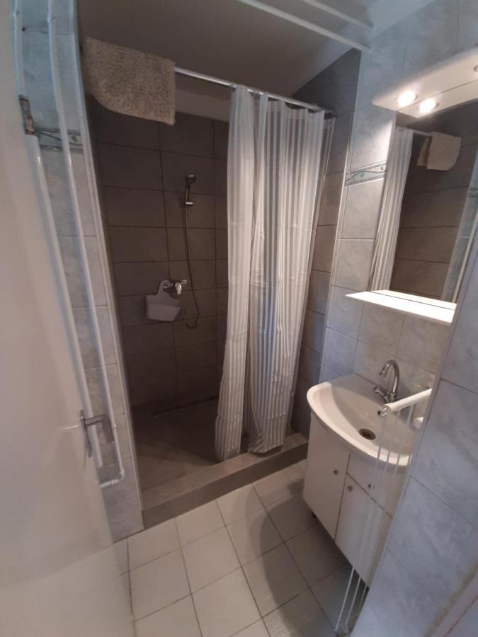 Gyopar Gyoengye Apartmanhaz โอโรชาซา ภายนอก รูปภาพ
