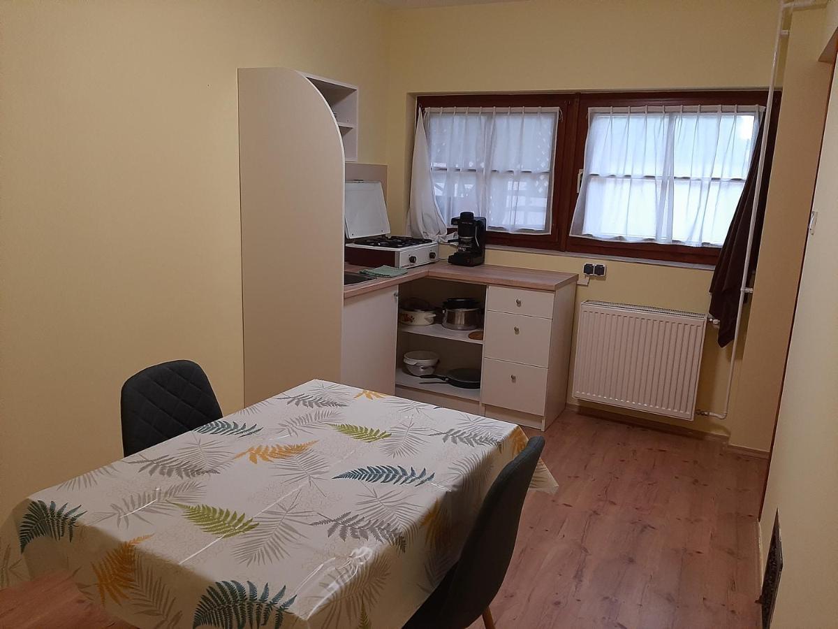 Gyopar Gyoengye Apartmanhaz โอโรชาซา ภายนอก รูปภาพ